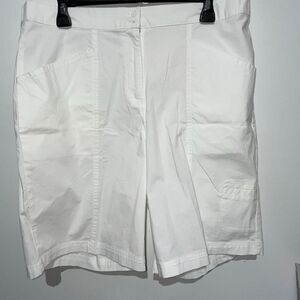 Coral Bay Women's White Flat Front Cotton Blend Bermuda‎ Casual Shorts Size 14